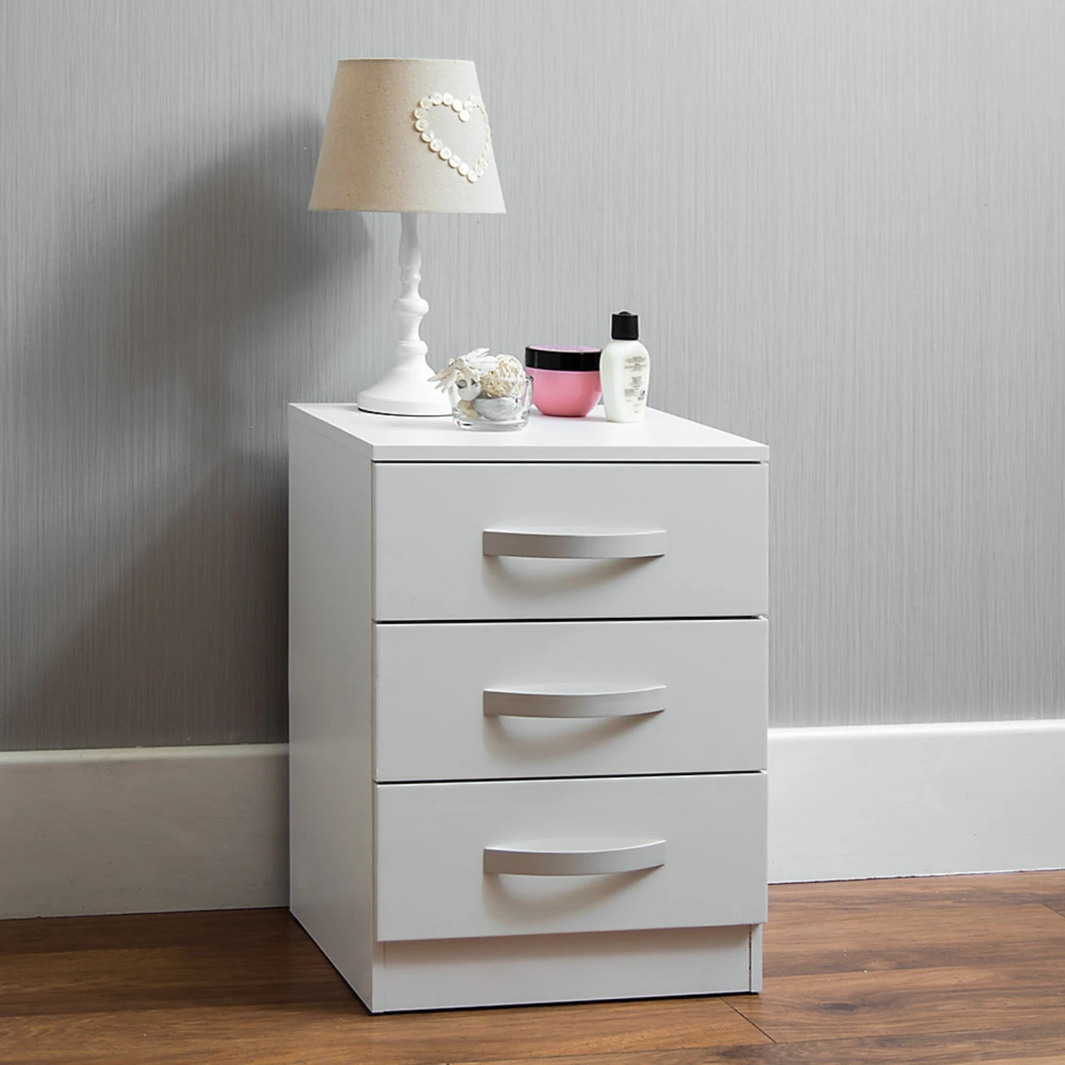 Hulio White 3 Drawer Bedside 5 Hulio White 3 Drawer Bedside - Image 3
